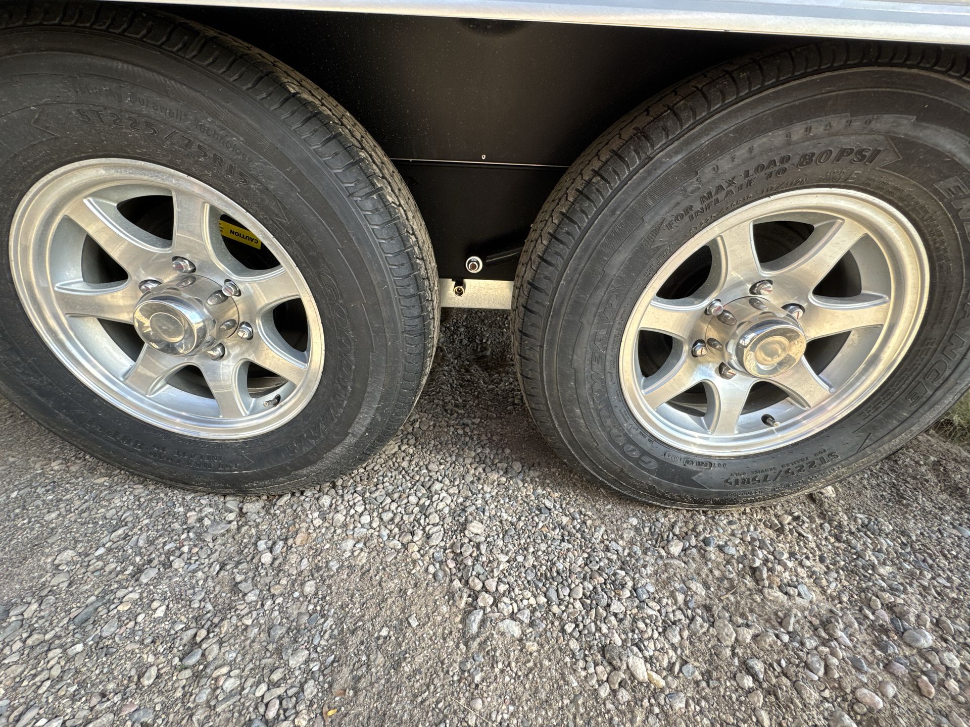 2025 Airstream 27FBT Base