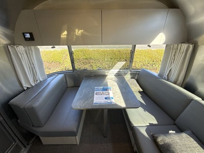 2026 Airstream 27FBQ Base