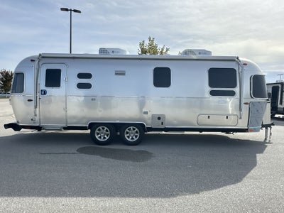 2026 Airstream 27FBT Base