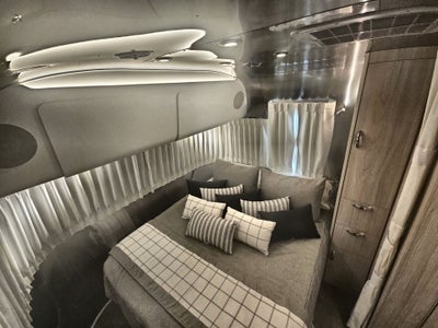 2026 Airstream 25FBQ Base