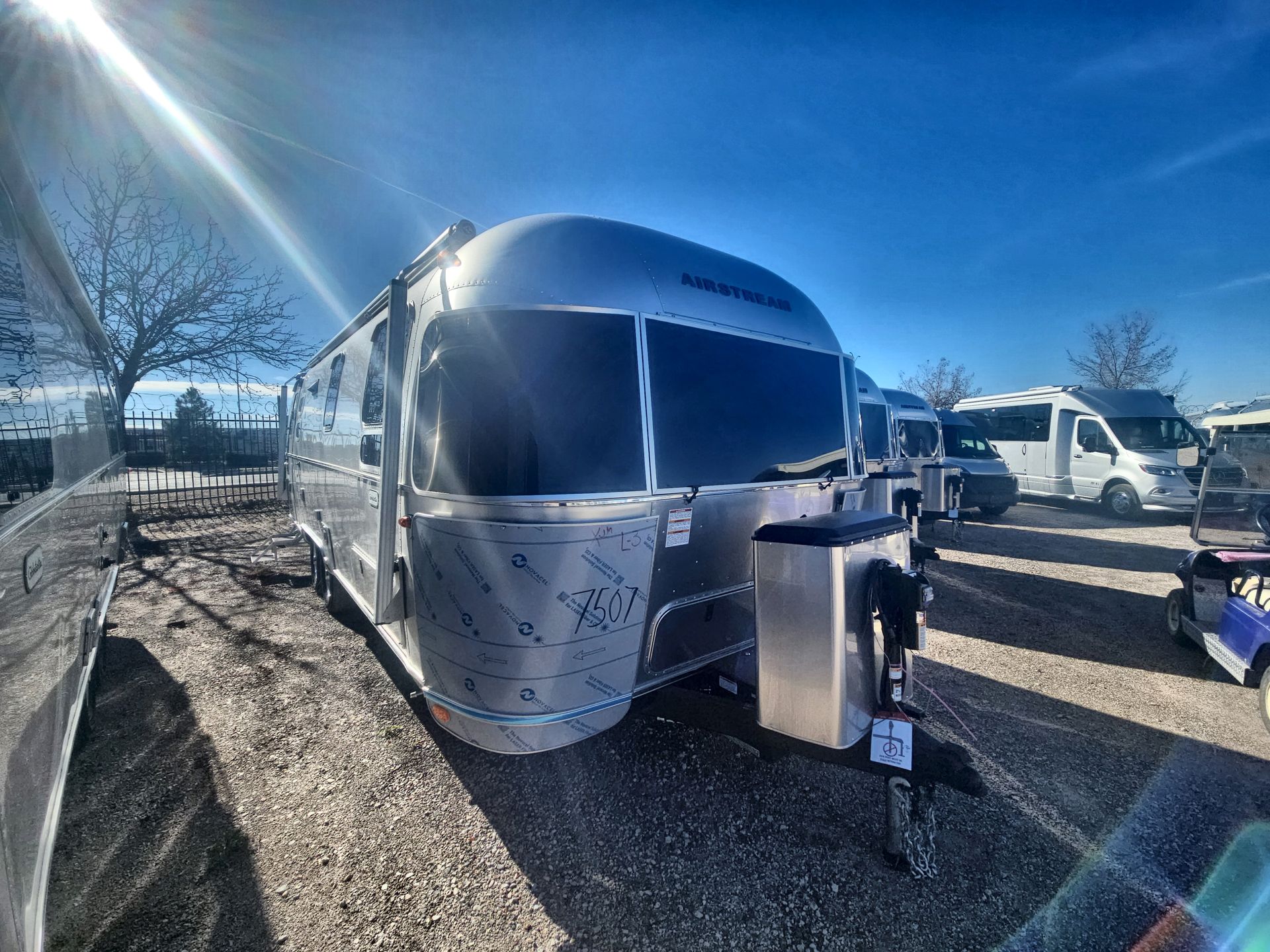 2026 Airstream 27FBT Base