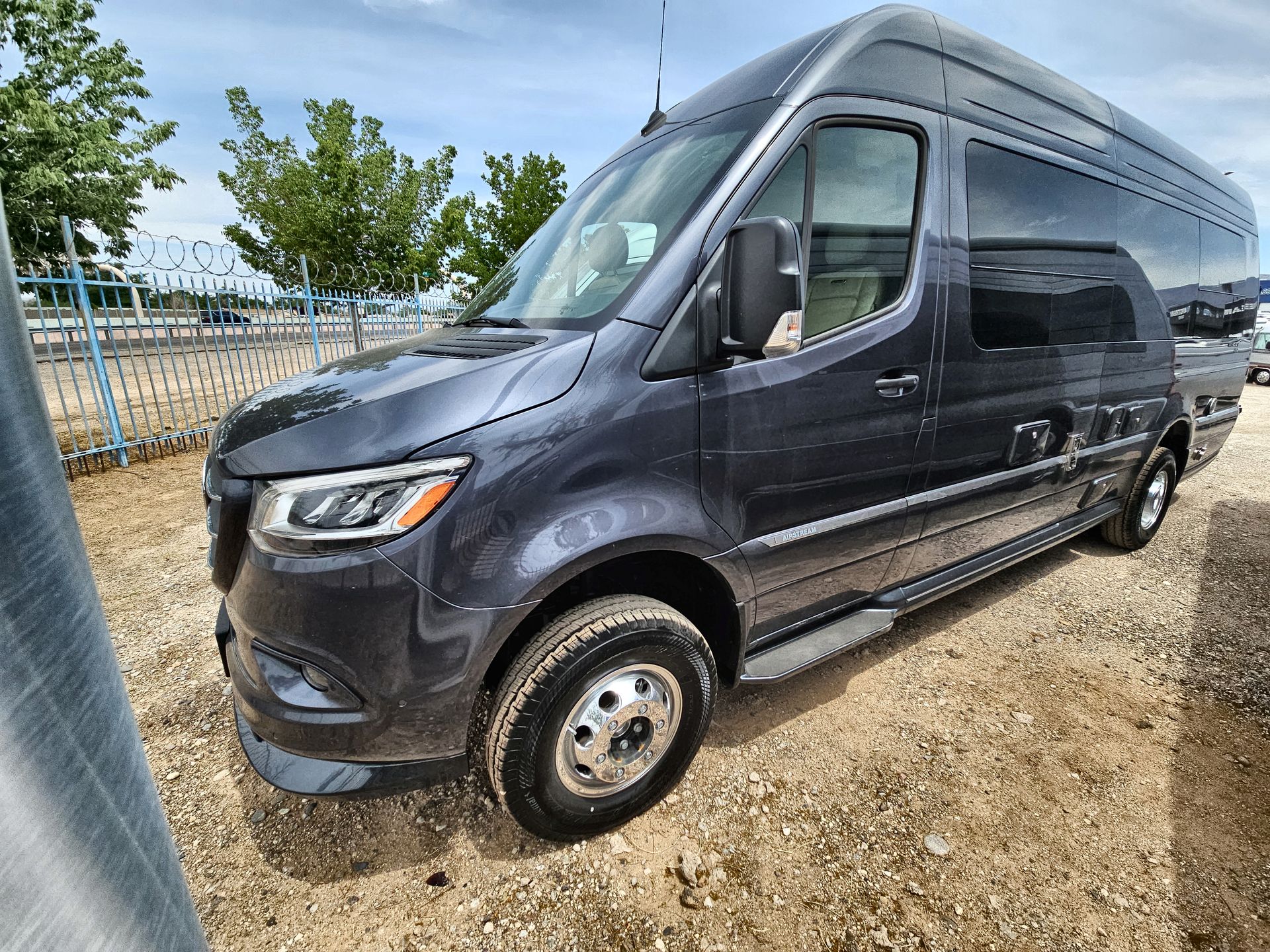 2025 Airstream 24GL Base