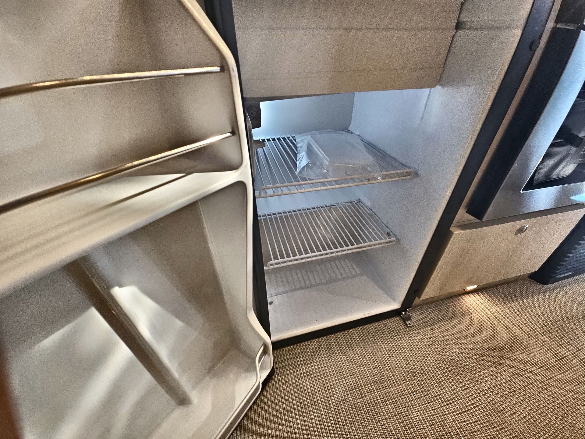 2025 Airstream 24GL Base