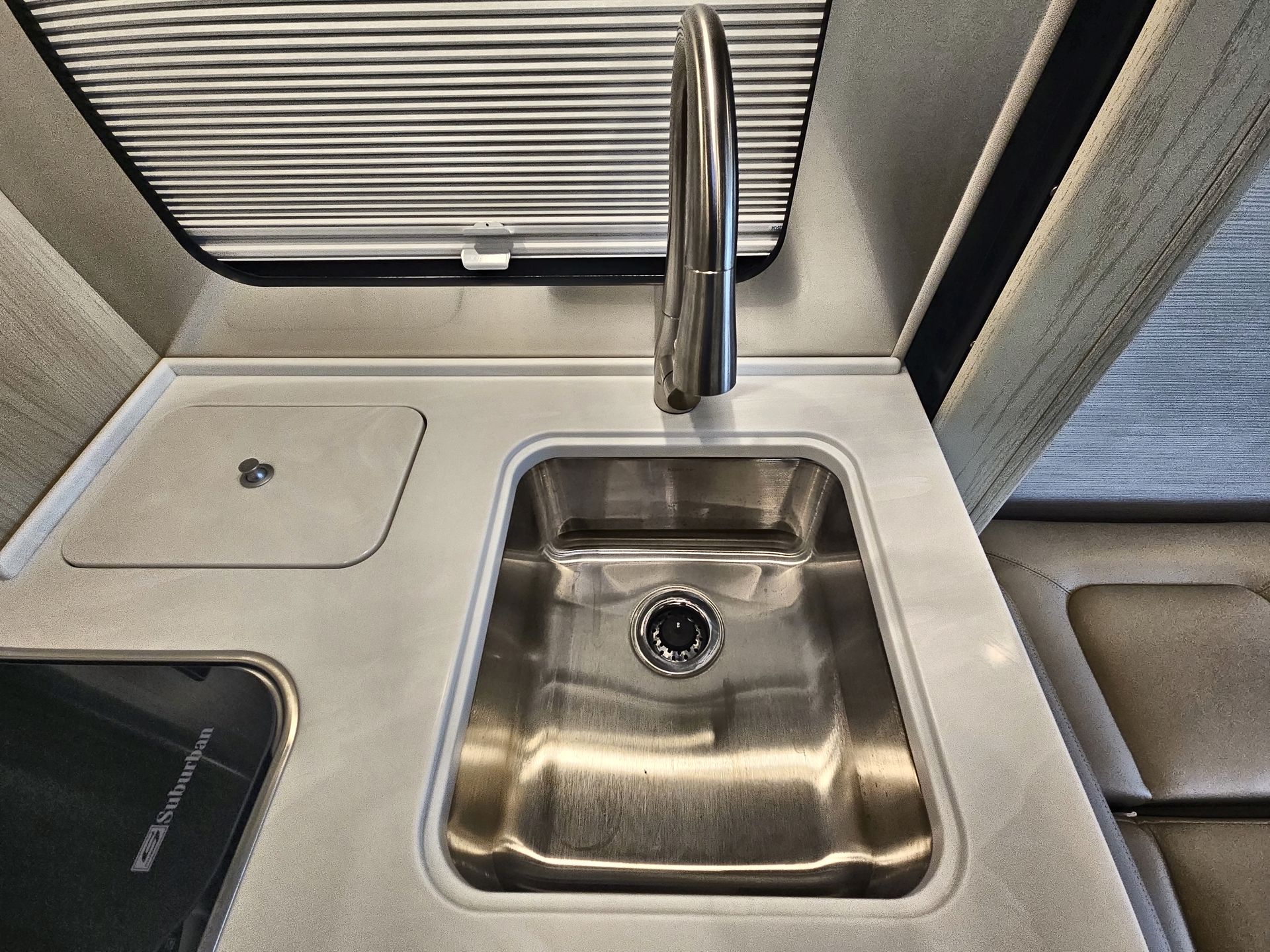 2026 Airstream Murphy Suite Base