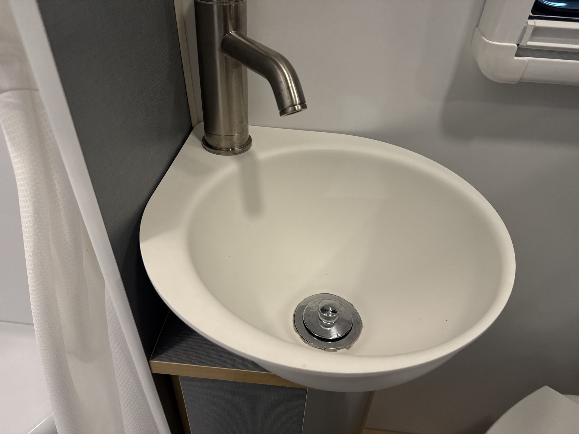 2026 Airstream 22RB Base