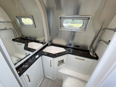 2026 Airstream 28RBQ Base