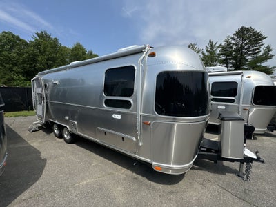 2025 Airstream 27FBT Base