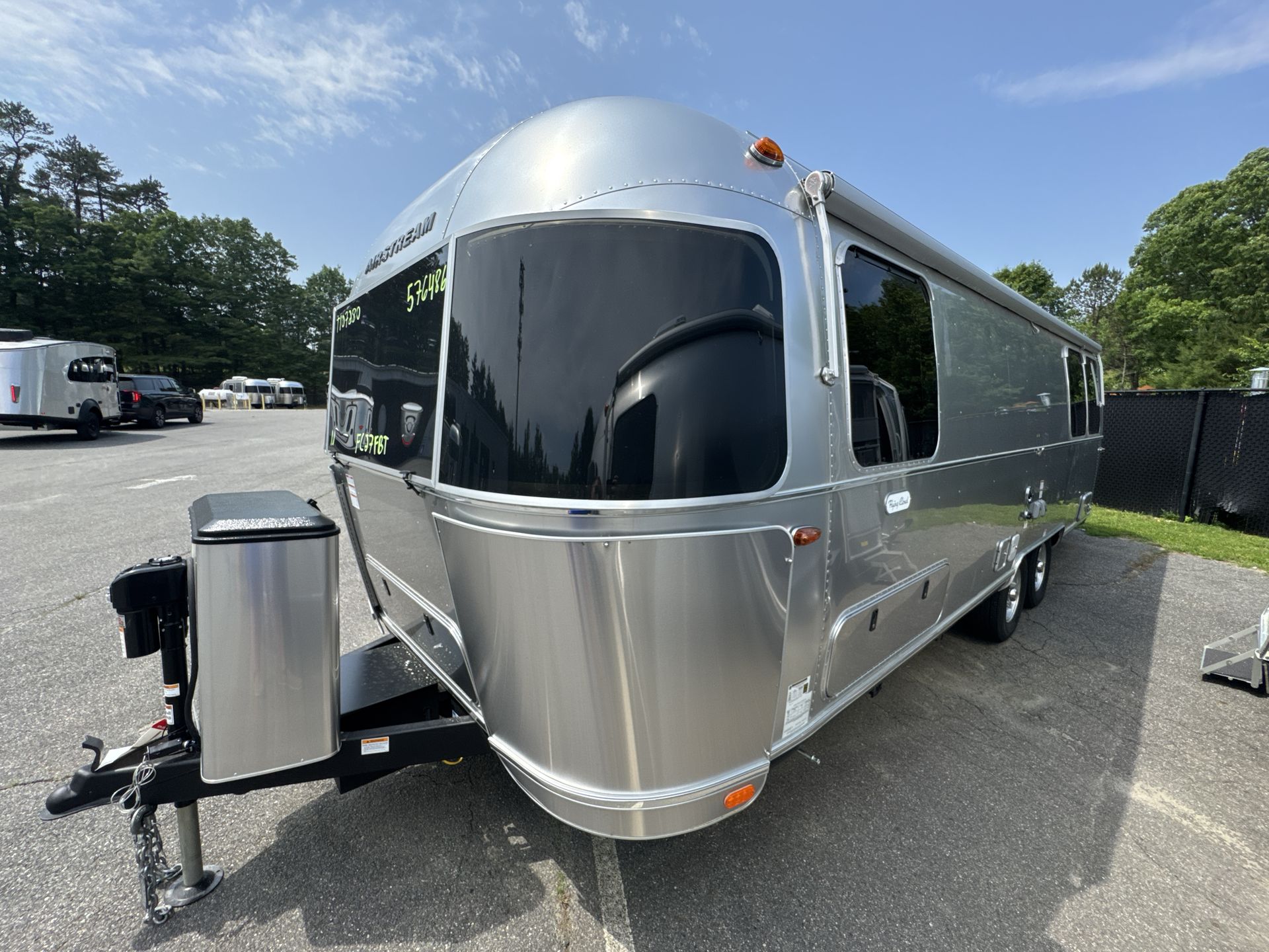 2025 Airstream 27FBT Base