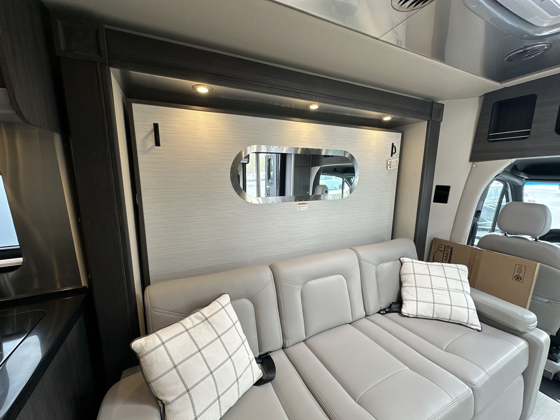 2026 Airstream Murphy Suite Base