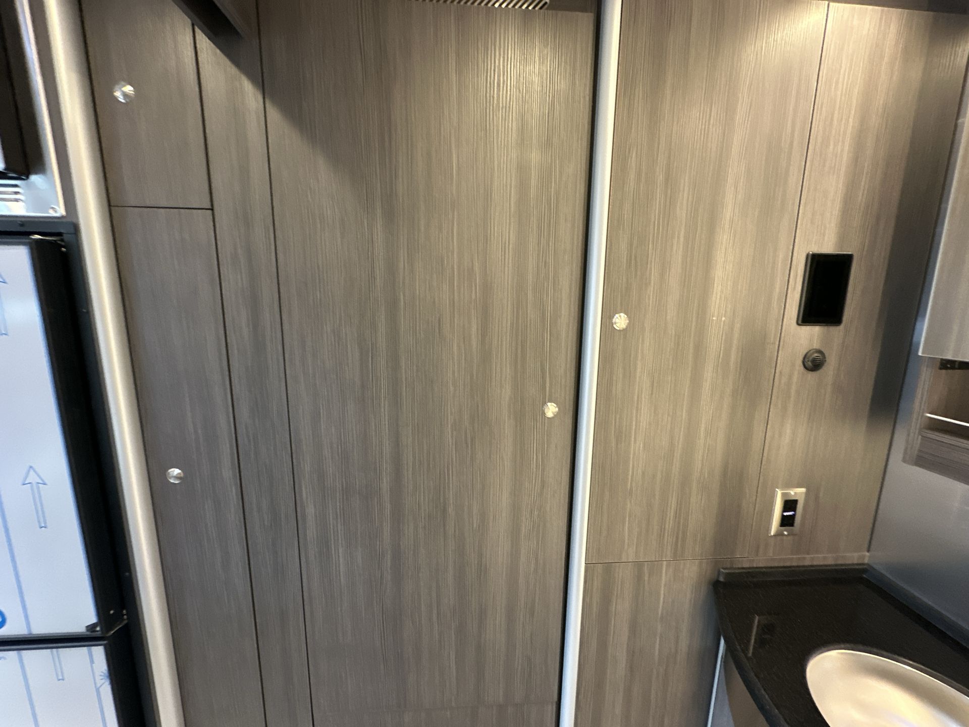 2026 Airstream Murphy Suite Base