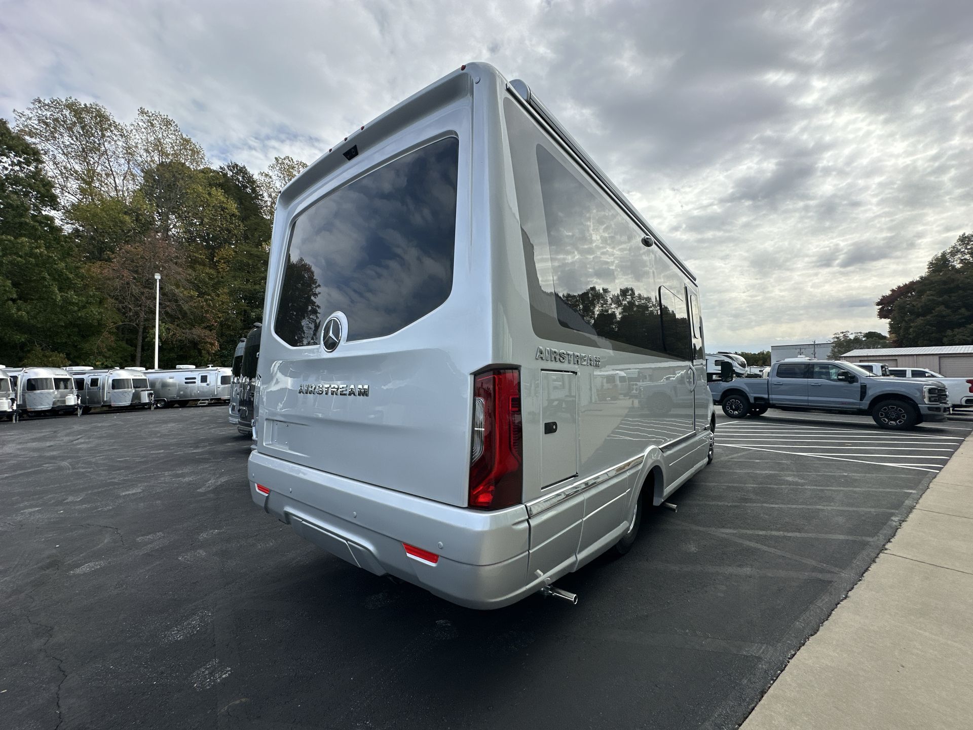 2026 Airstream Murphy Suite Base