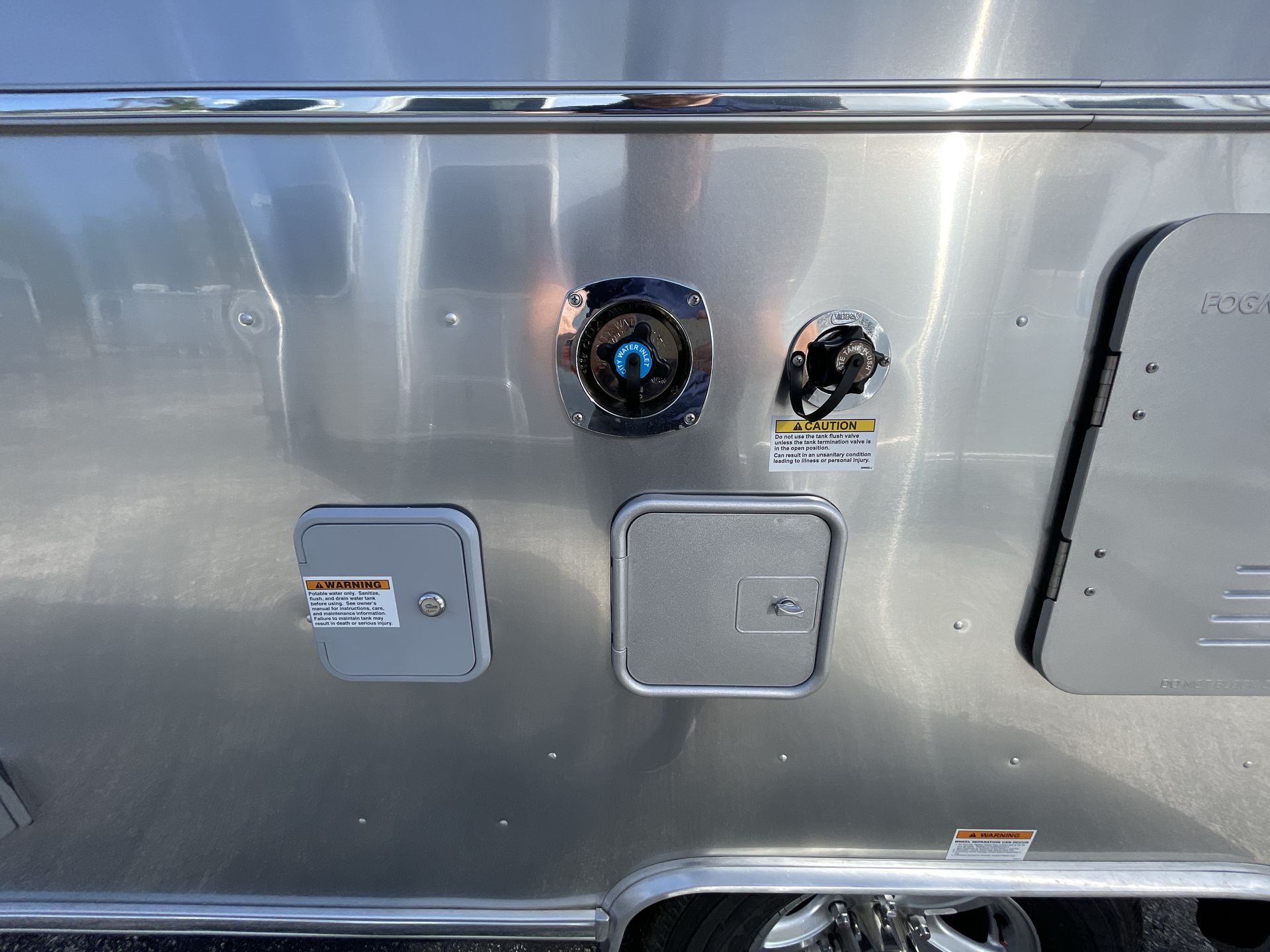 2026 Airstream 16RB Base