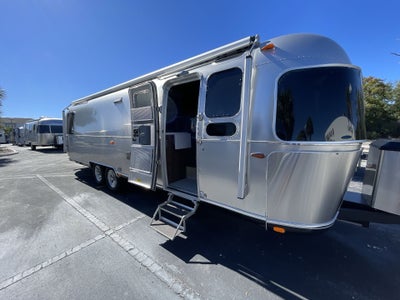 2026 Airstream 30RBQ Base