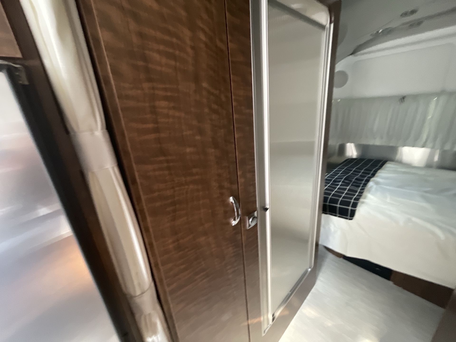 2026 Airstream 25FBQ Base