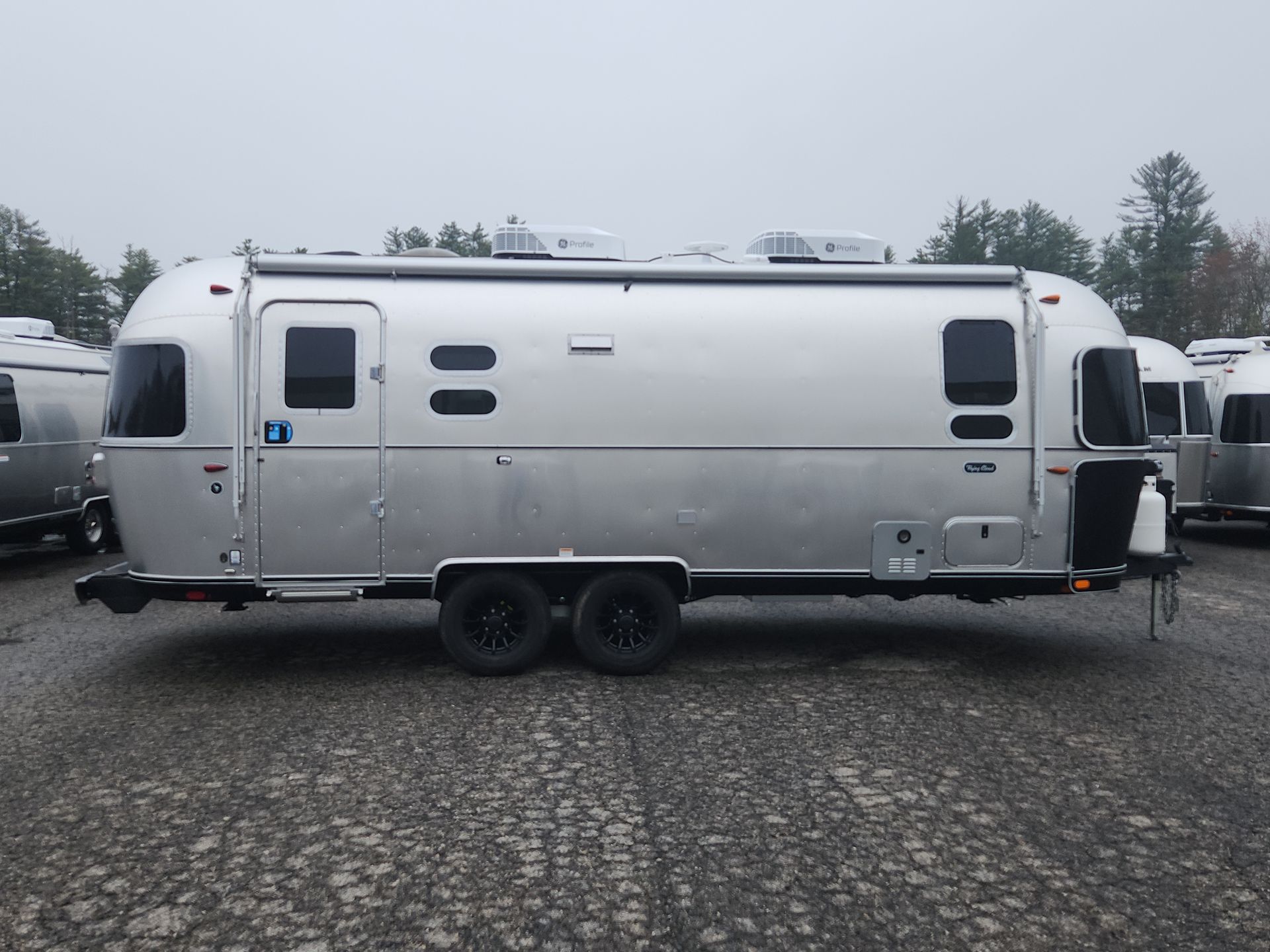 2025 Airstream 25FBT Base