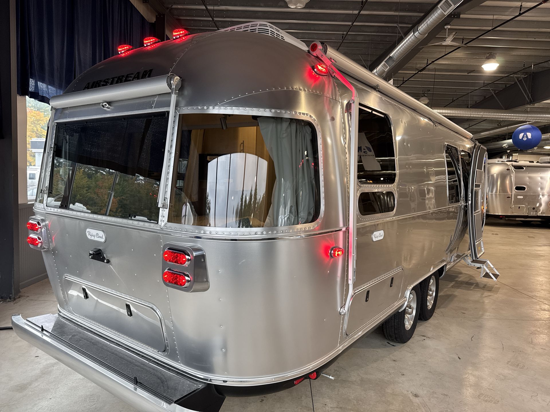 2026 Airstream 28RBT Base