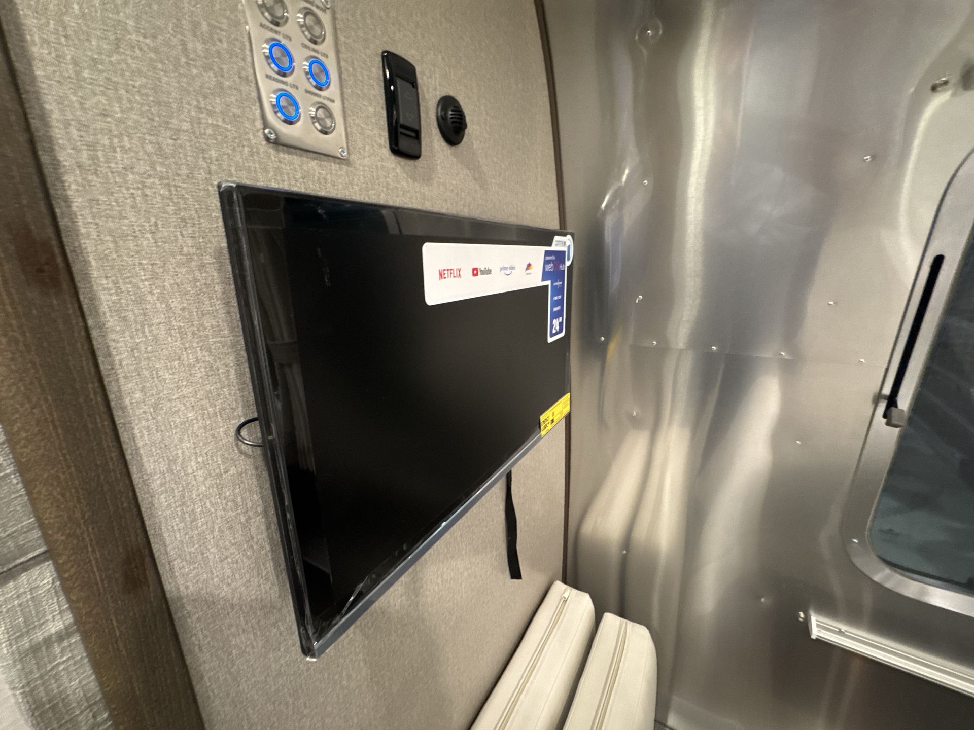 2026 Airstream 30RBQ Base