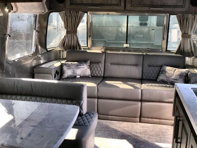 2026 Airstream 30RBT Base