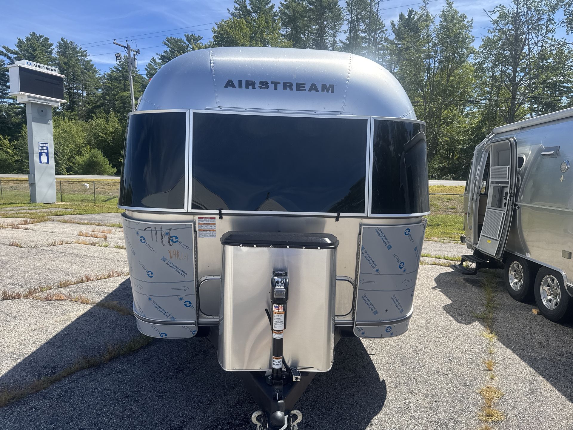 2026 Airstream 23FBT Base