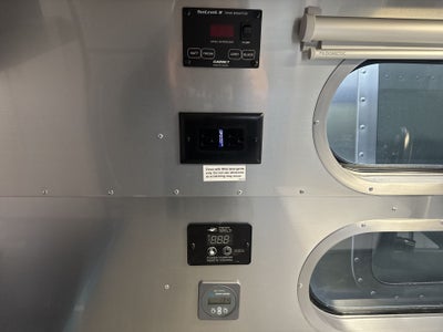 2026 Airstream 27FBQ Base