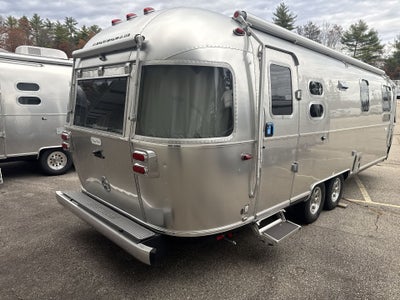 2026 Airstream 27FBQ Base