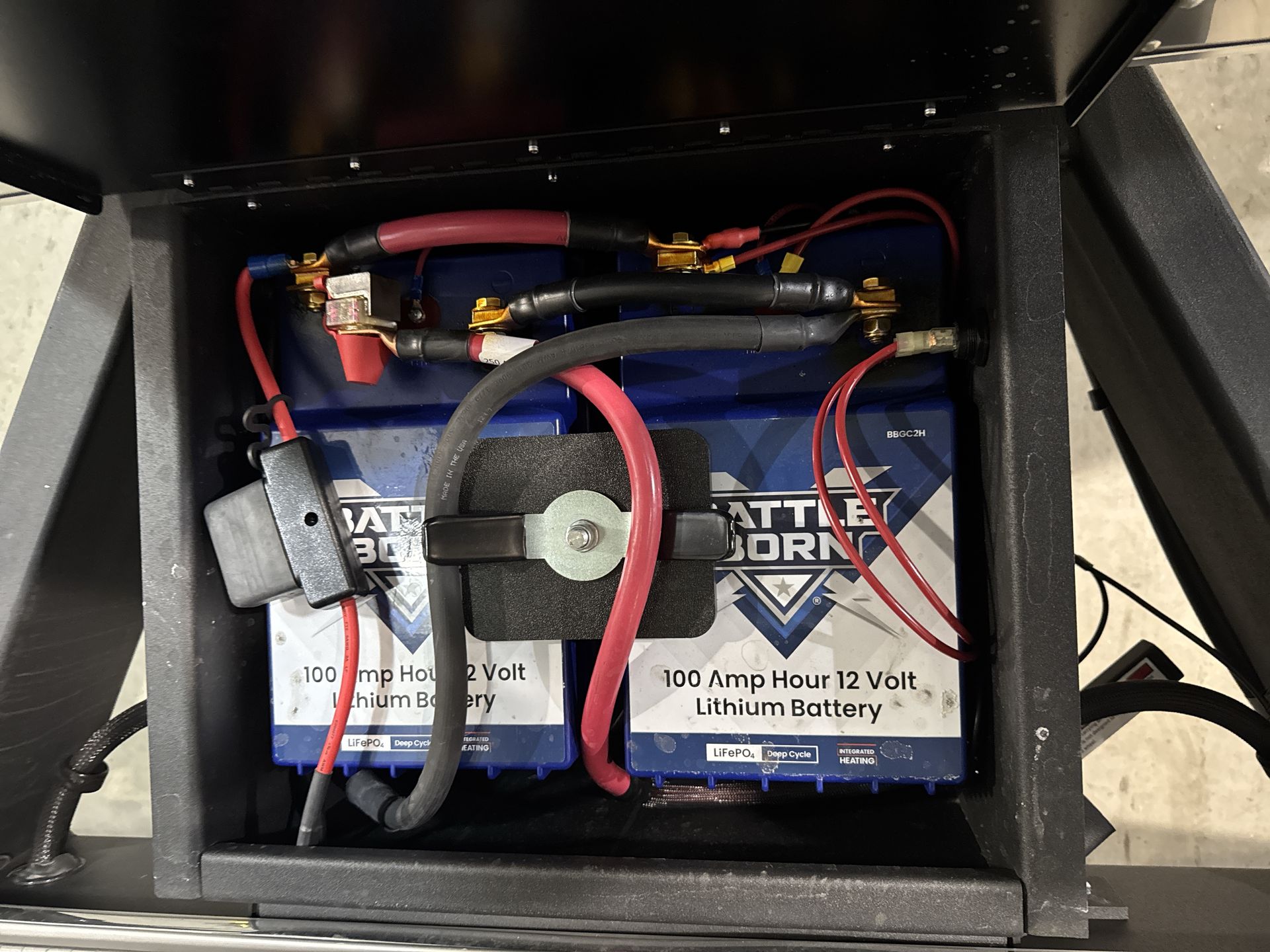 2026 Airstream 27FBT Base