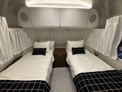 2026 Airstream 27FBT Base
