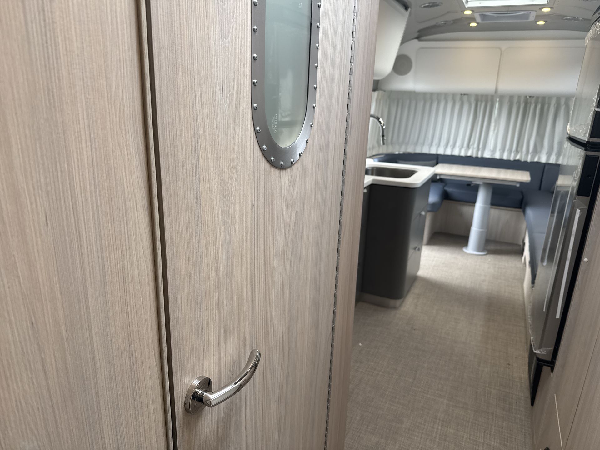 2026 Airstream 27FBT Base