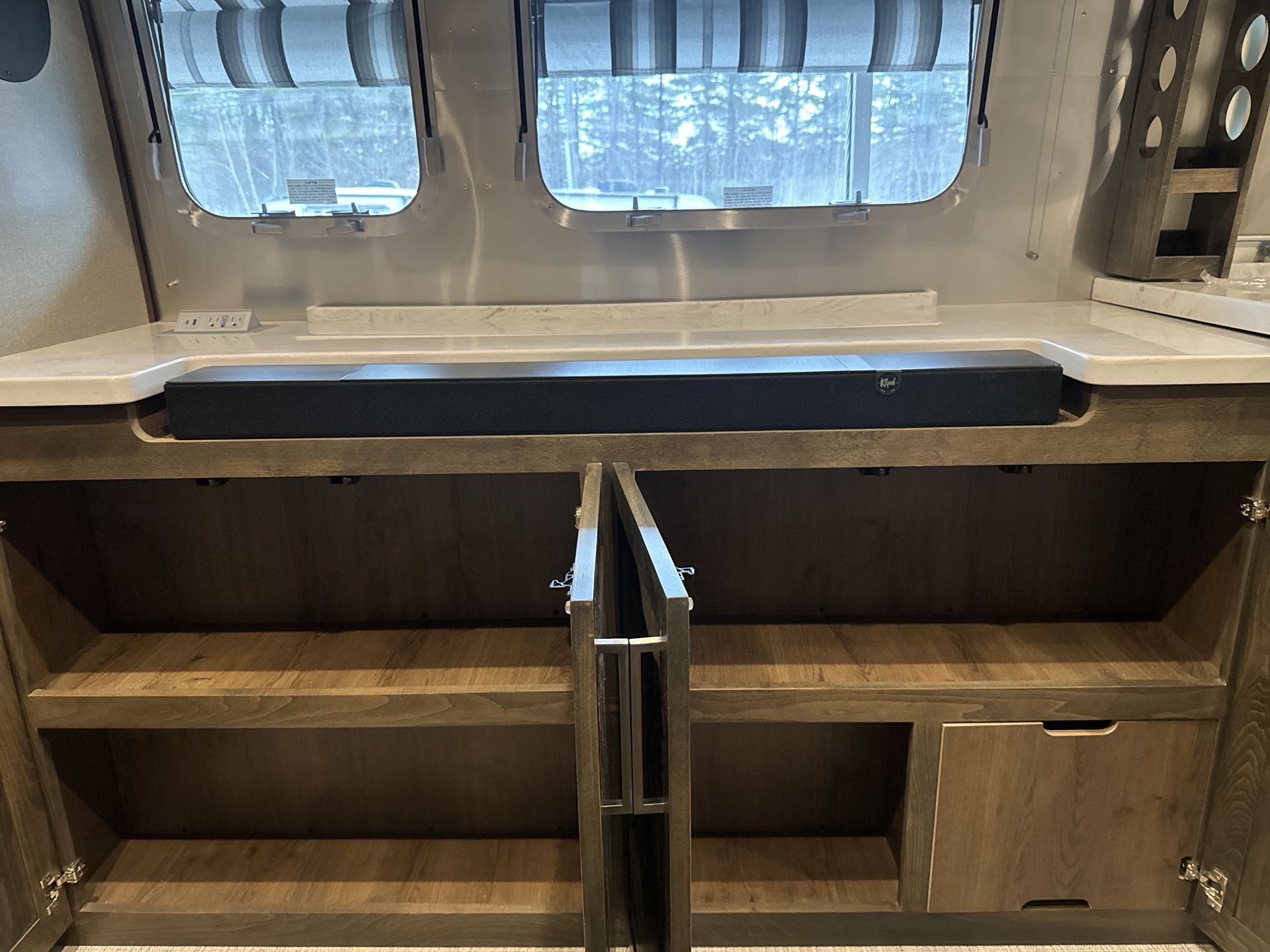 2026 Airstream 33FBT Base