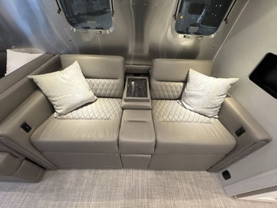 2026 Airstream 33FBT Base