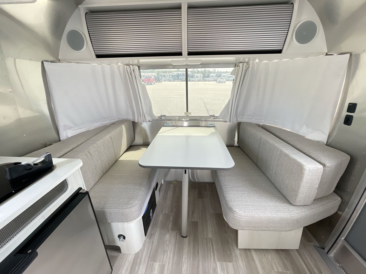 2025 Airstream 16RB Base