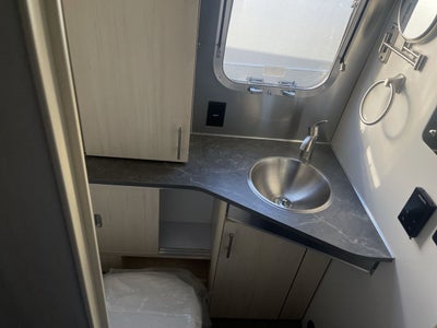 2026 Airstream 25FBQ Base