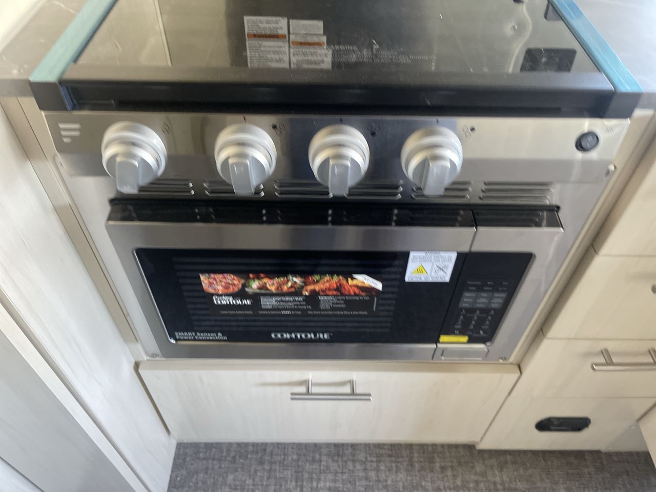 2026 Airstream 25FBQ Base