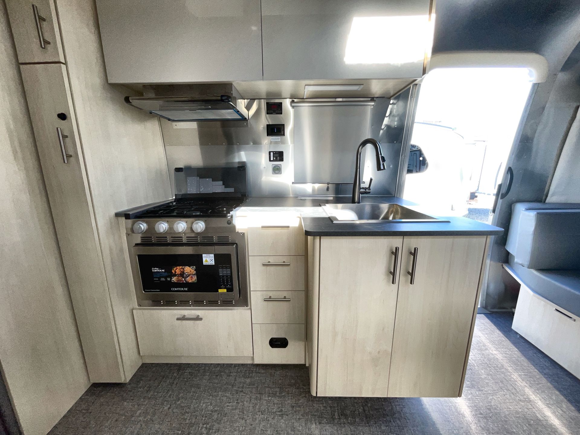 2026 Airstream 23FBT Base