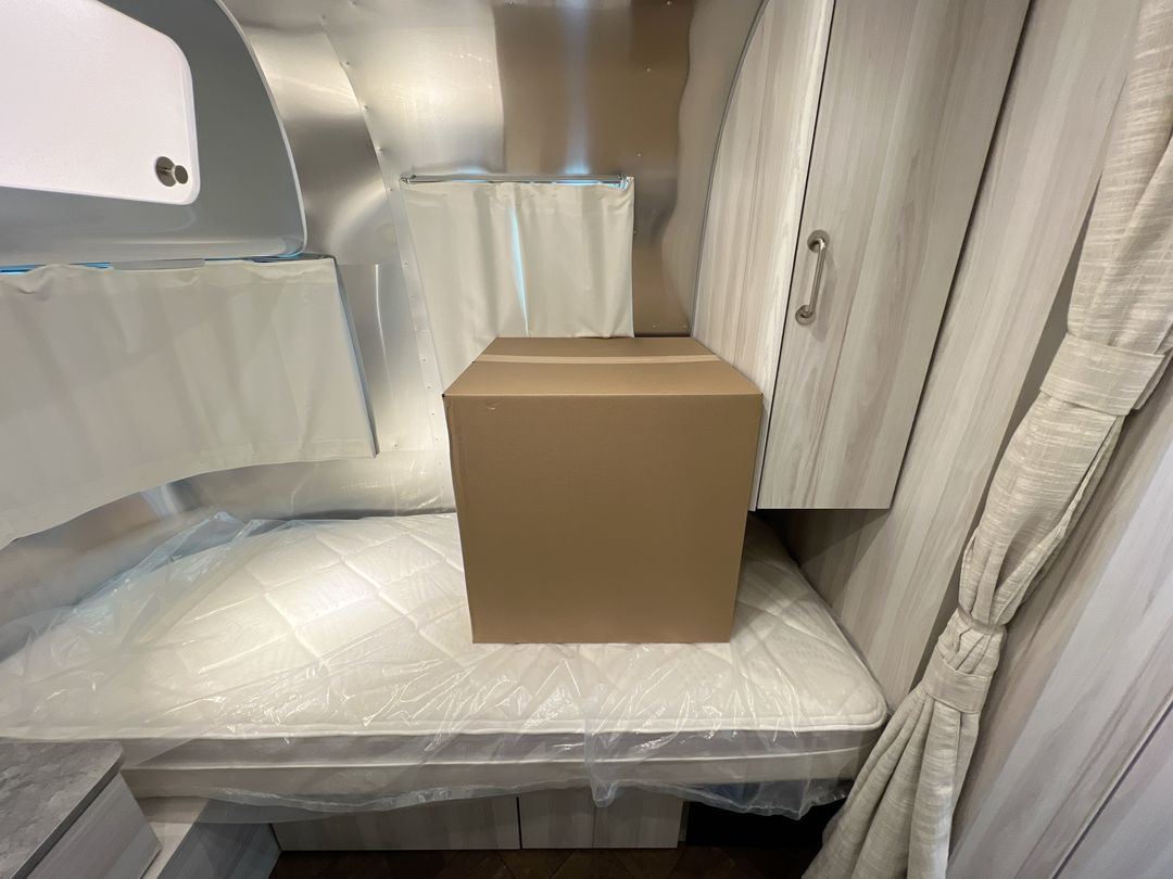 2025 Airstream 25FBT Base