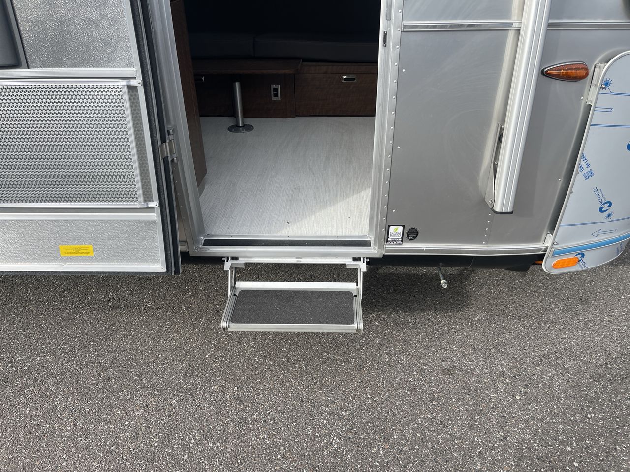 2026 Airstream 30RBQ Base