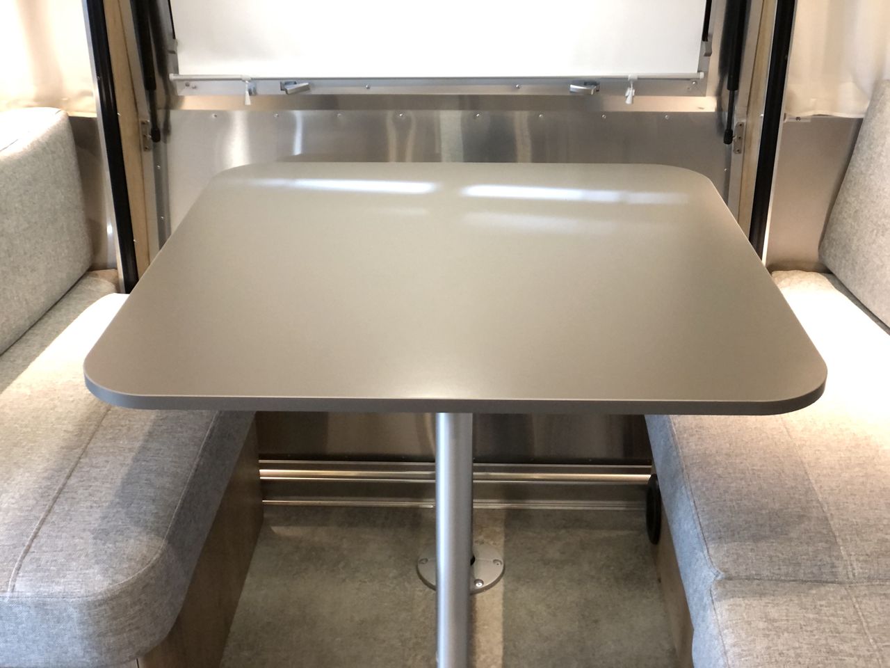 2026 Airstream 25FBQ Base