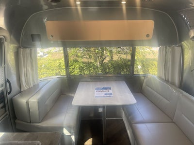 2026 Airstream 27FBT Base