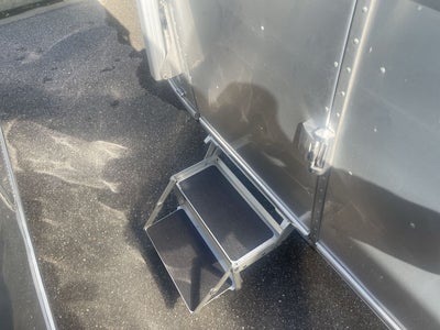 2026 Airstream 27FBT Base