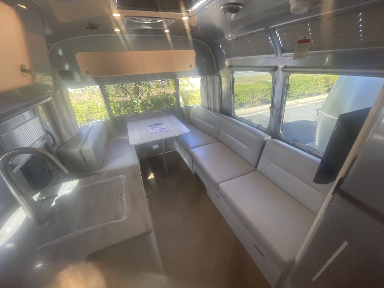 2026 Airstream 27FBT Base