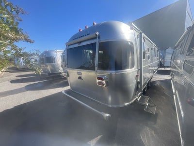 2026 Airstream 27FBT Base