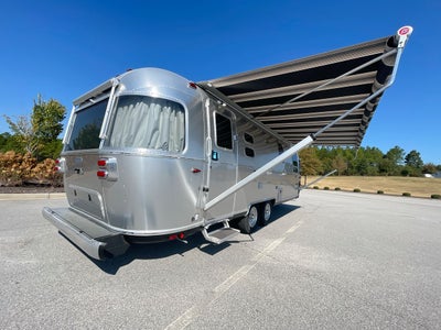 2026 Airstream 27FBQ Base