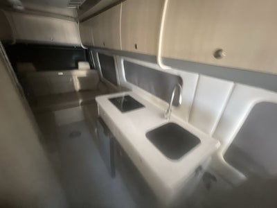 2026 Airstream 24GL 4x2 Passenger Base
