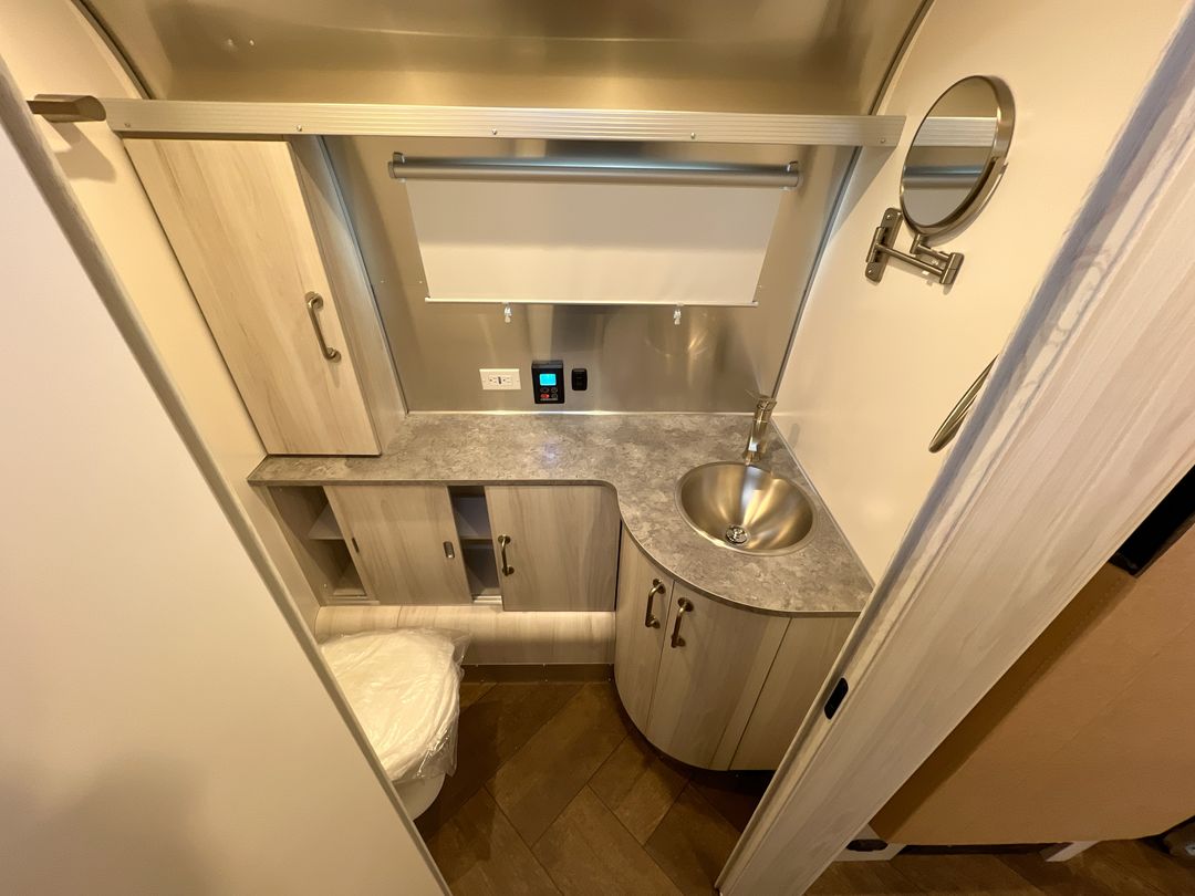 2025 Airstream 30RBQ Base