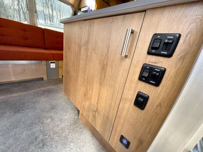 2026 Airstream 25FBT Base