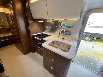 2025 Airstream 25FBQ Base