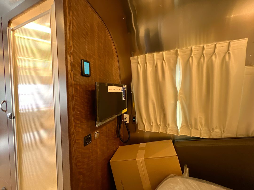 2025 Airstream 25FBQ Base