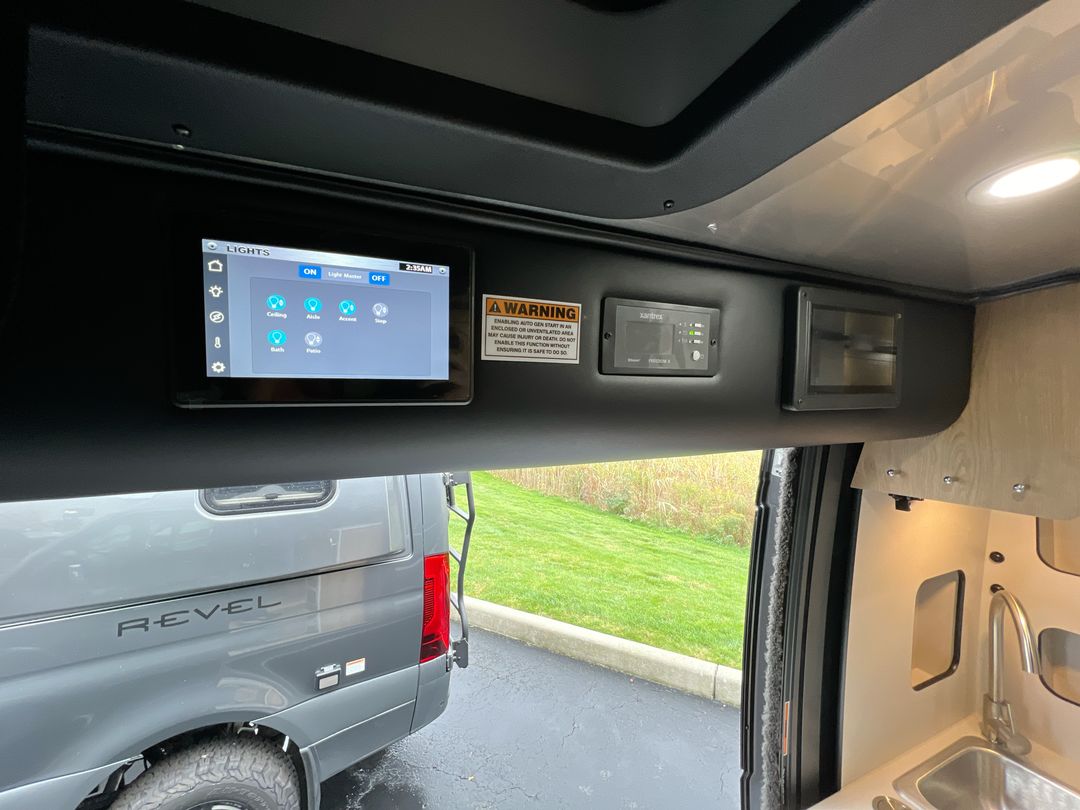 2026 Airstream Rangeline Base