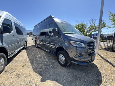 2025 Airstream 24 GL Base